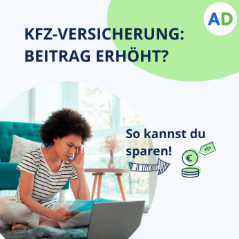 Frau sitzt im Wohnzimmer und denkt nach.