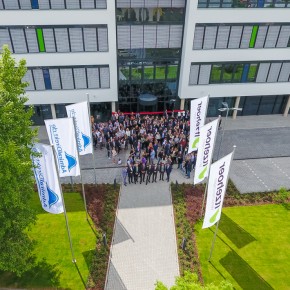 Itzehoer Versicherungen und AdmiralDirekt.de feiern Einweihung des neuen Standorts in Köln 