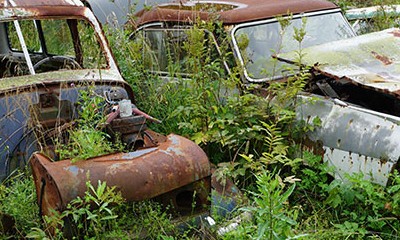 Viele Autos landen auf dem Schrottplatz, nachdem sie abgemeldet wurden.